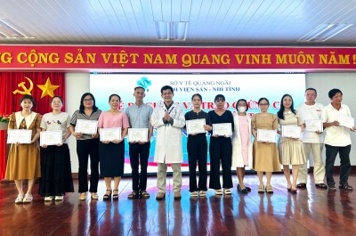 bệnh viện sản – nhi tỉnh quảng ngãi bế giảng và trao chứng chỉ khóa đào tạo liên tục an toàn tiêm chủng